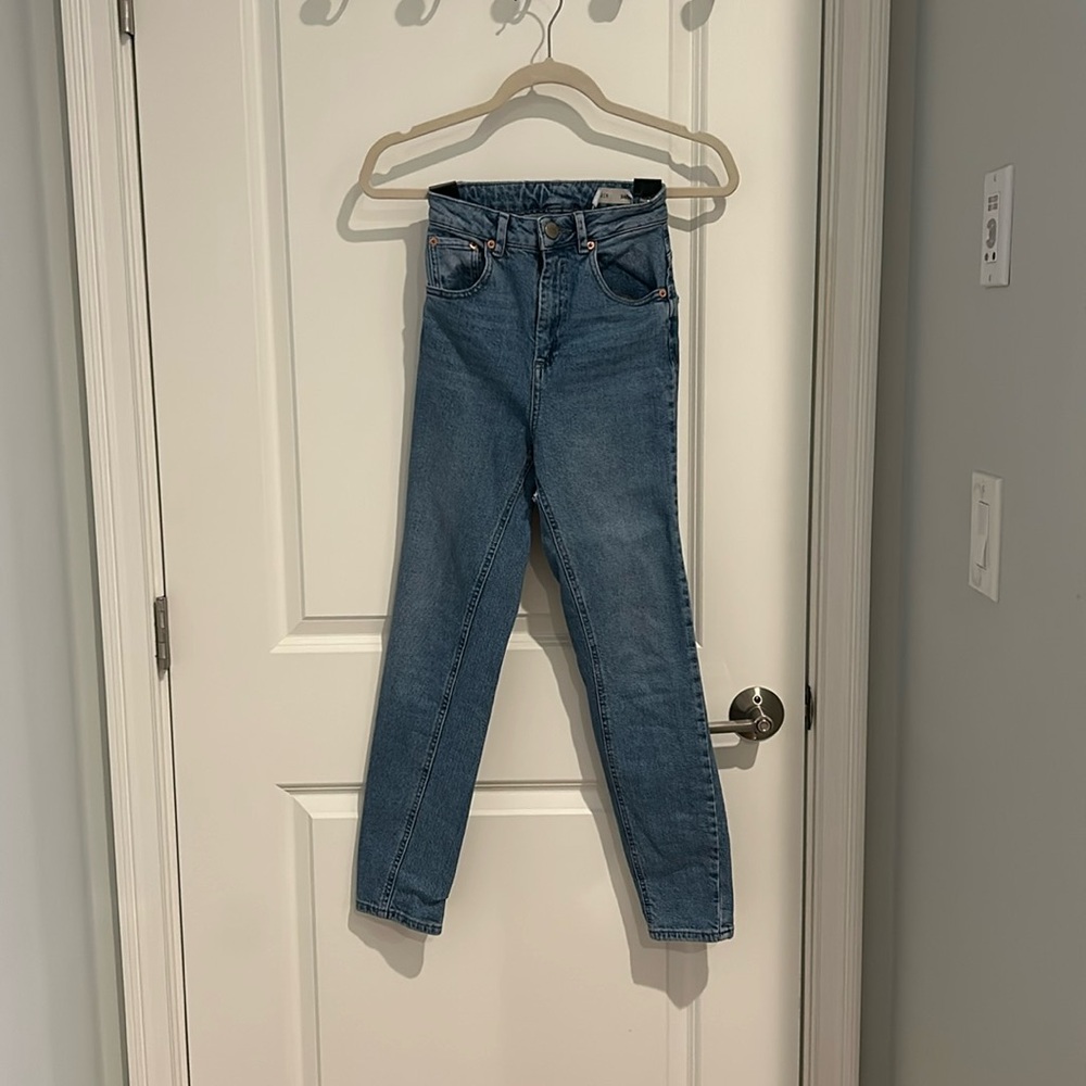 Thigh Rip Jeans